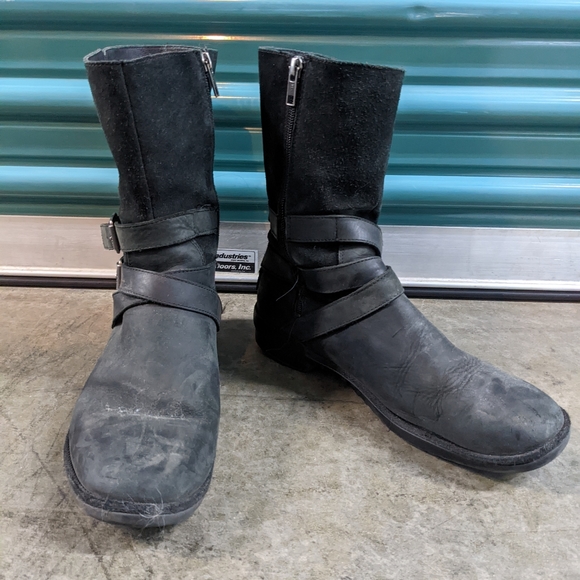 Moto Look Fur UGG Boots - Picture 3 of 6